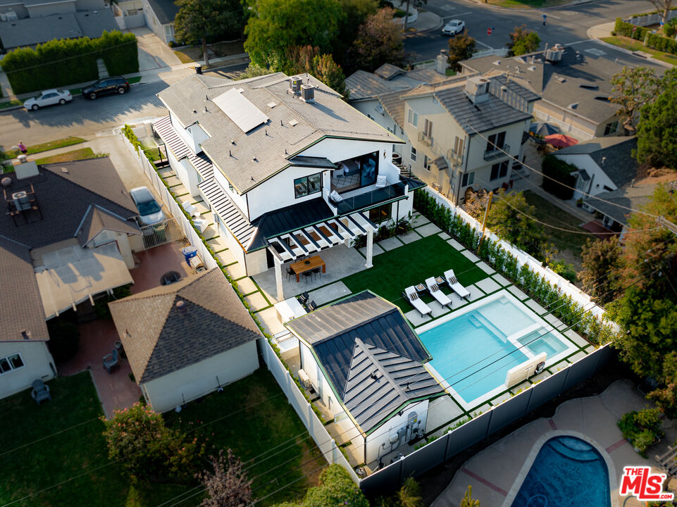 4946 Sunnyslope Ave