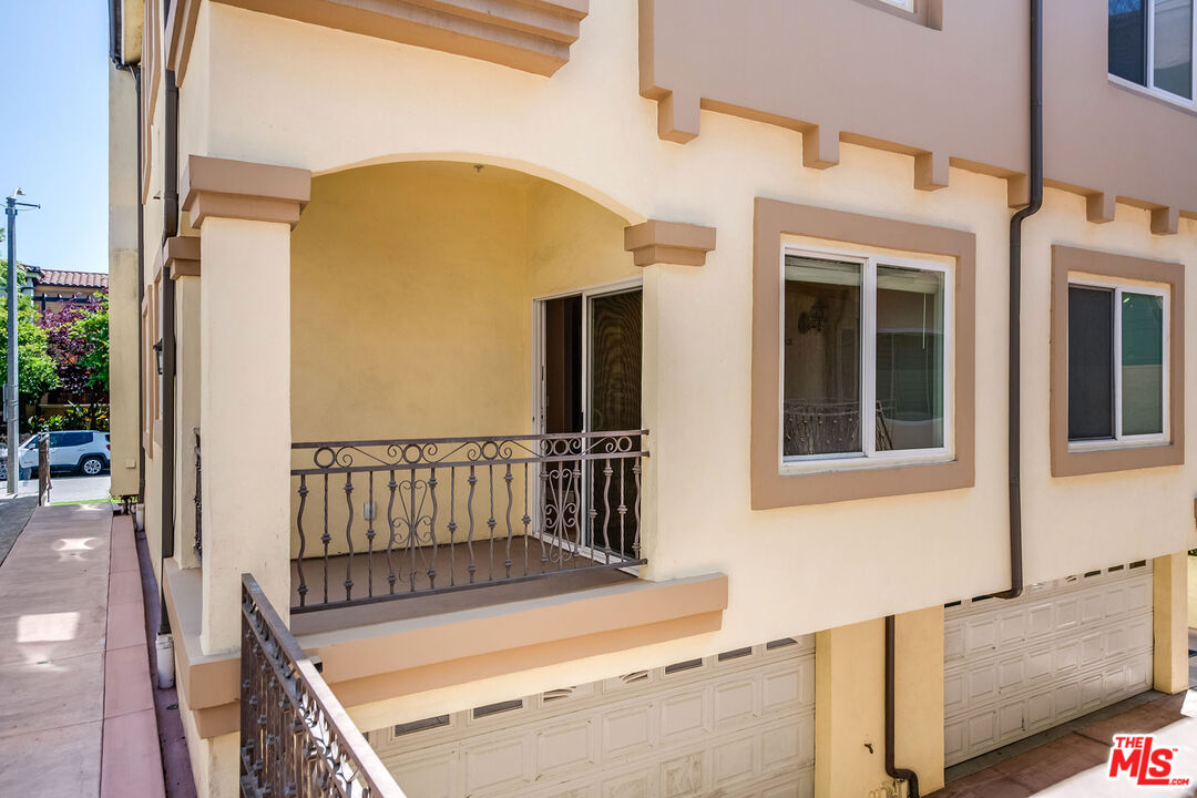 4125 W Hood Ave Unit: 101