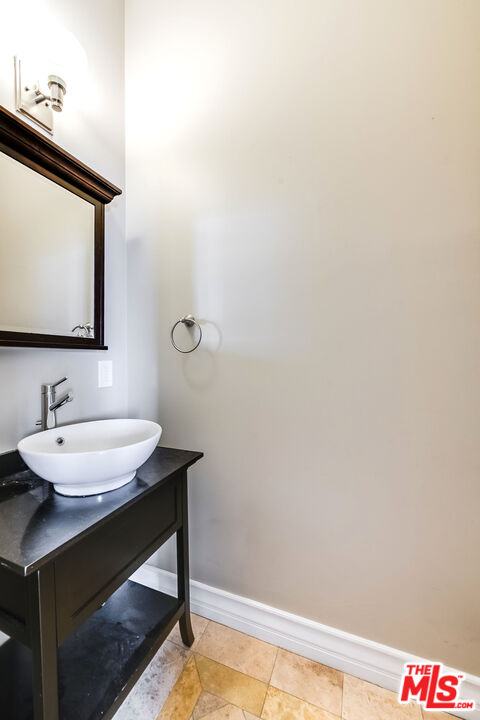 4125 W Hood Ave Unit: 101