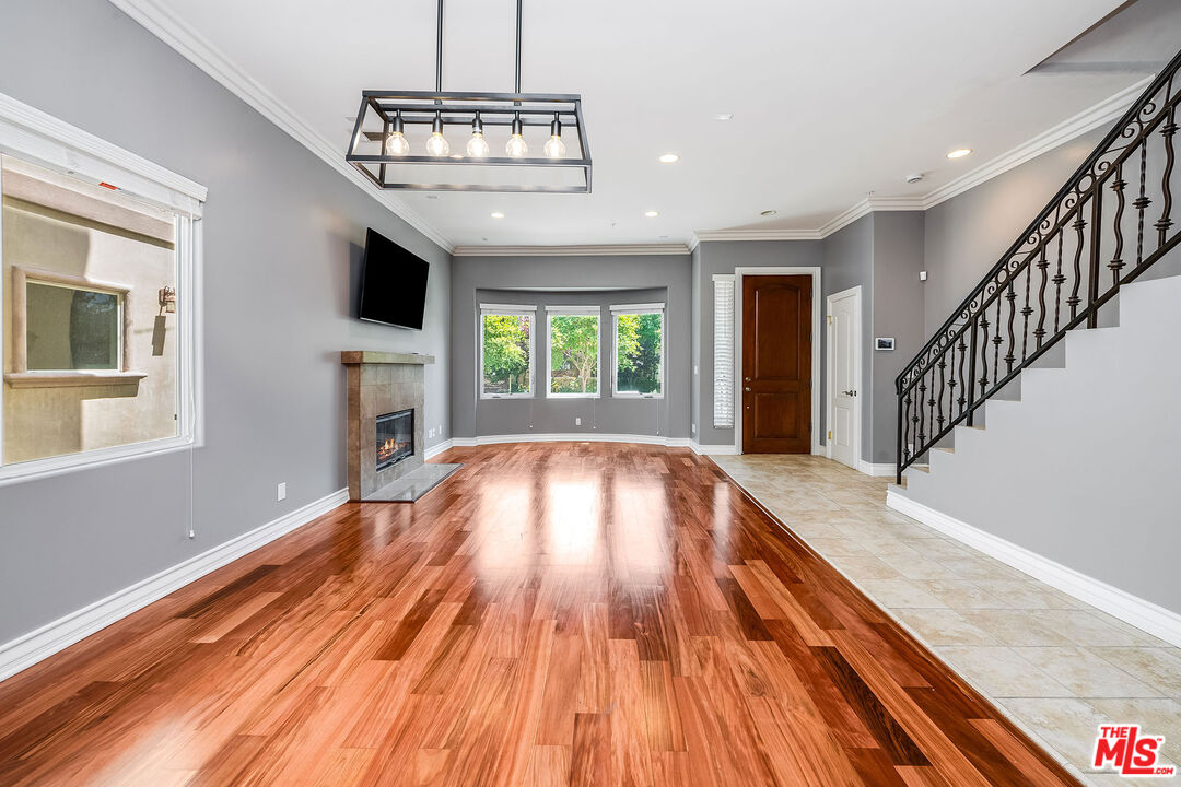 4125 W Hood Ave Unit: 101
