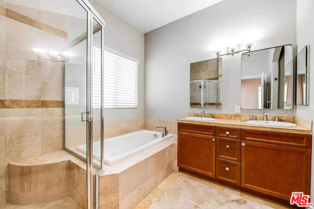 4125 W Hood Ave Unit: 101