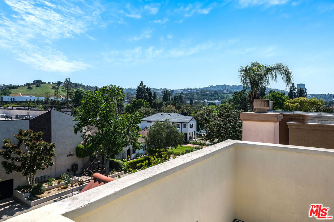4125 W Hood Ave Unit: 101