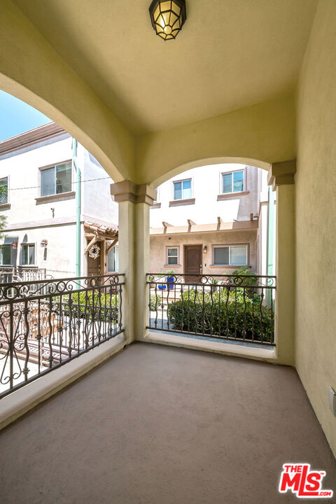 4125 W Hood Ave Unit: 101