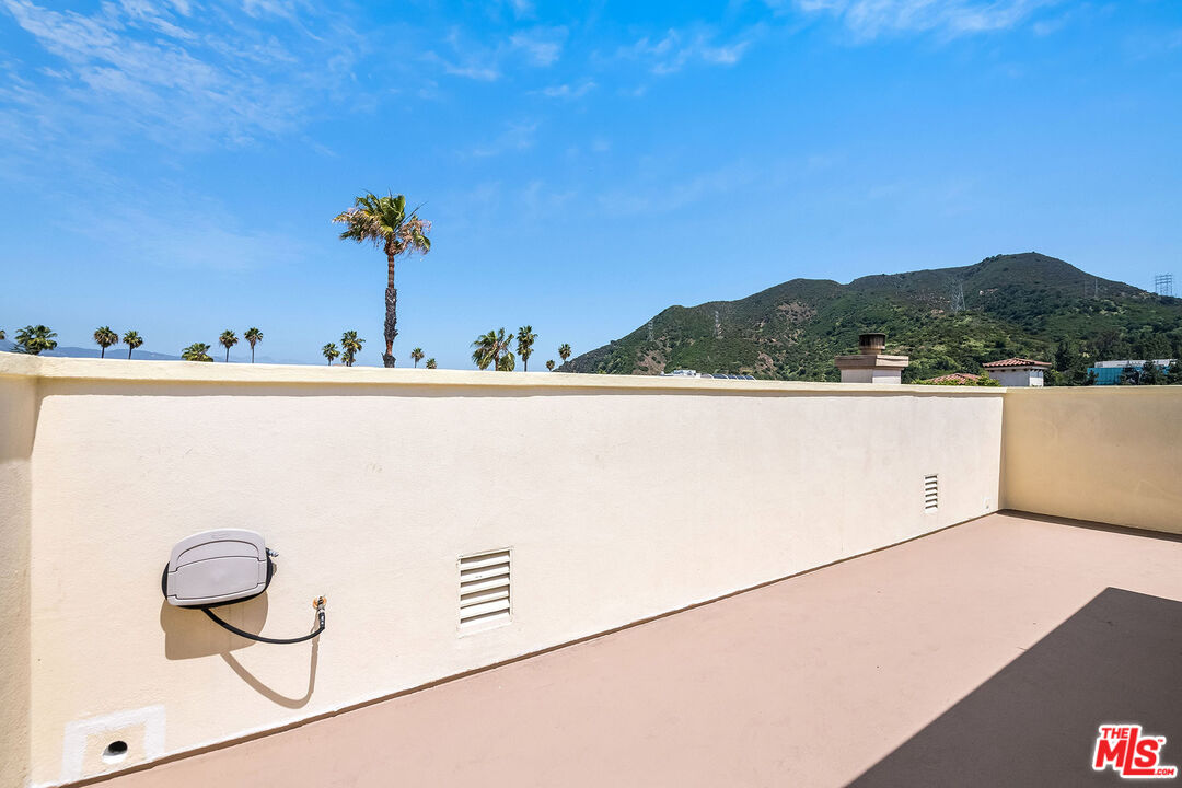 4125 W Hood Ave Unit: 101
