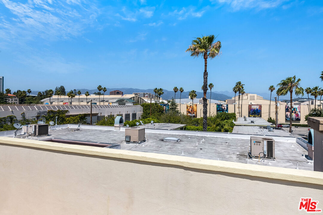 4125 W Hood Ave Unit: 101