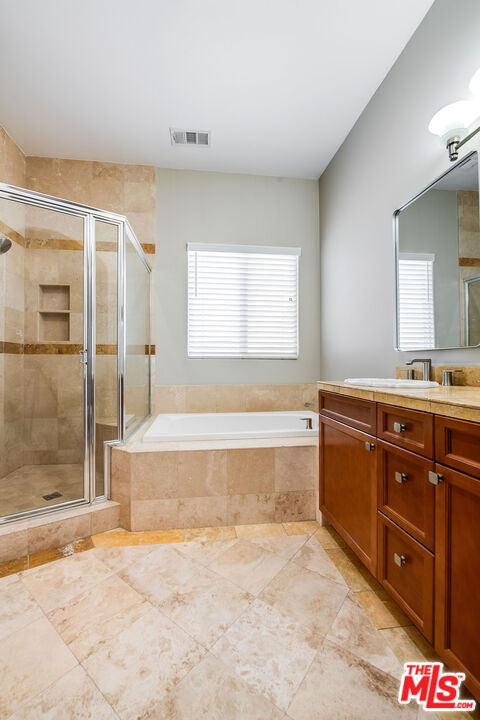 4125 W Hood Ave Unit: 101