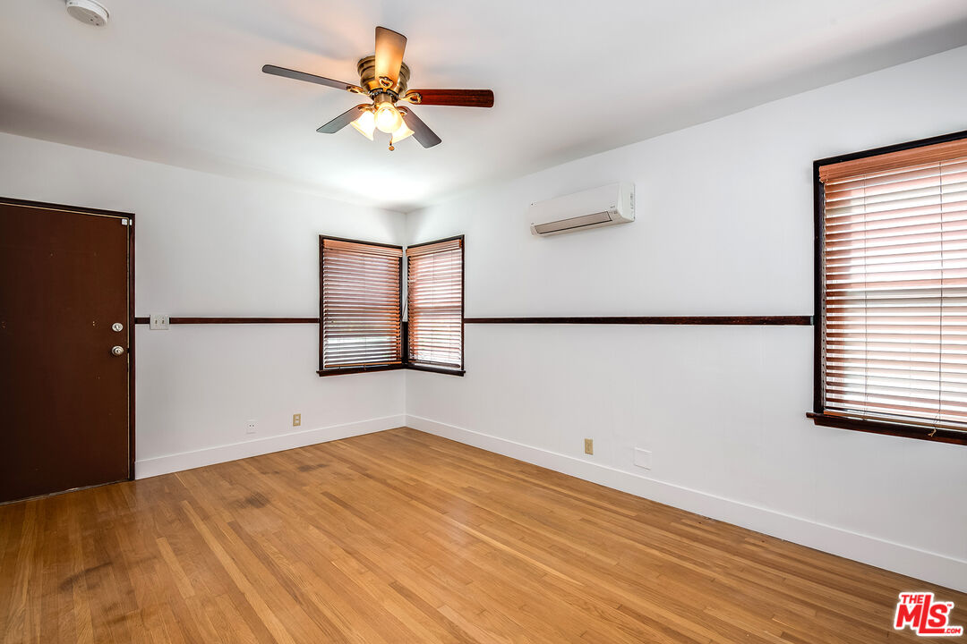 4418 Brunswick Ave