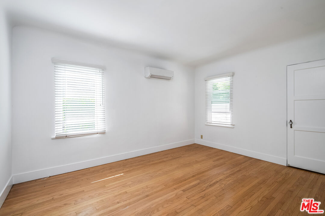 4418 Brunswick Ave