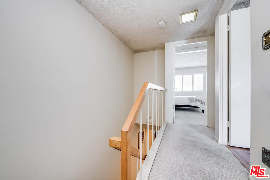 4331 W Sarah St Unit: 10