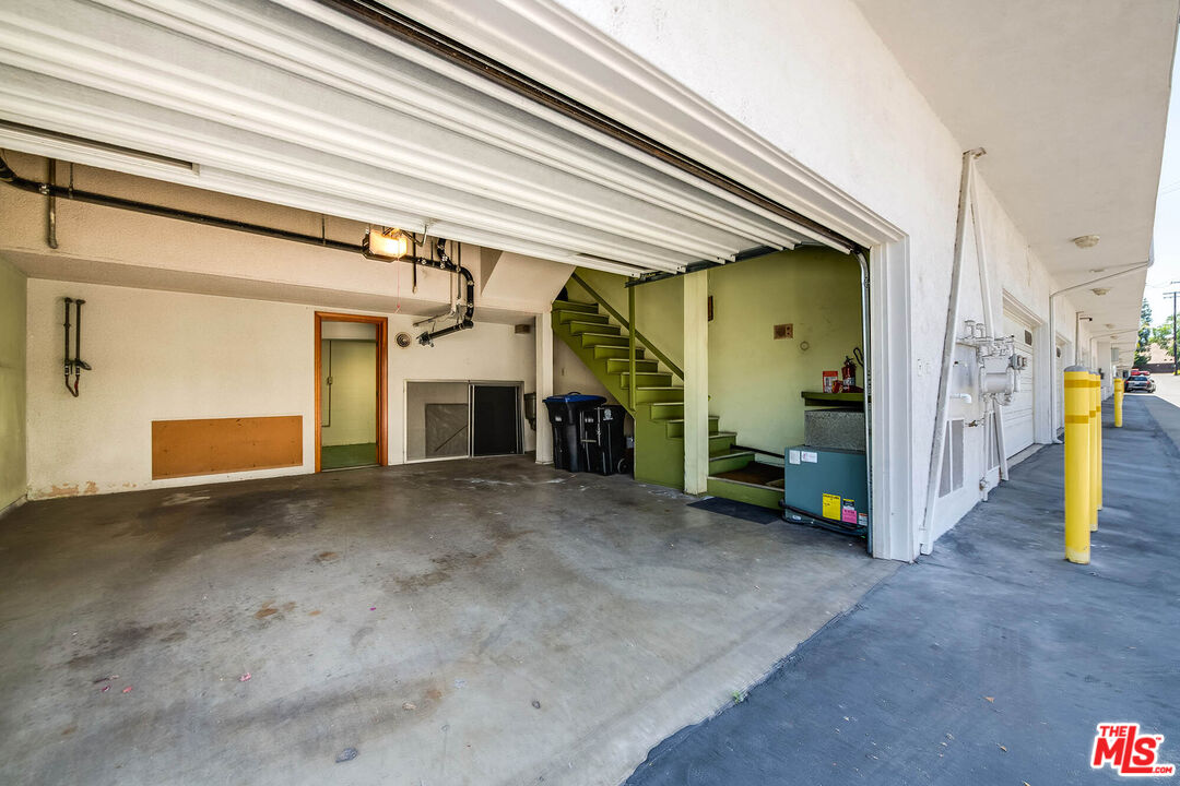 4331 W Sarah St Unit: 10