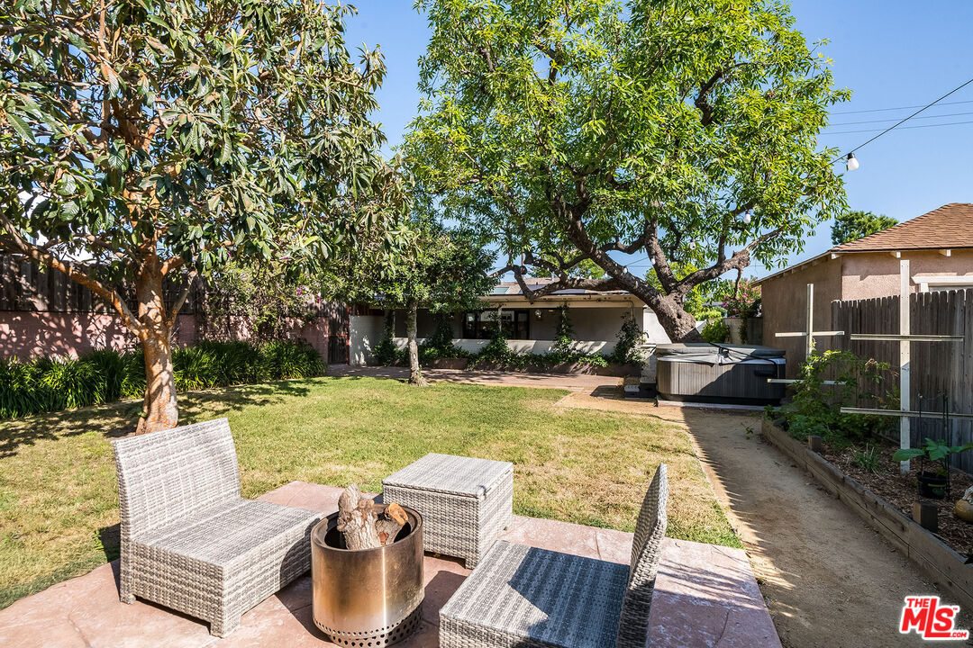 917 W Orange Grove Ave