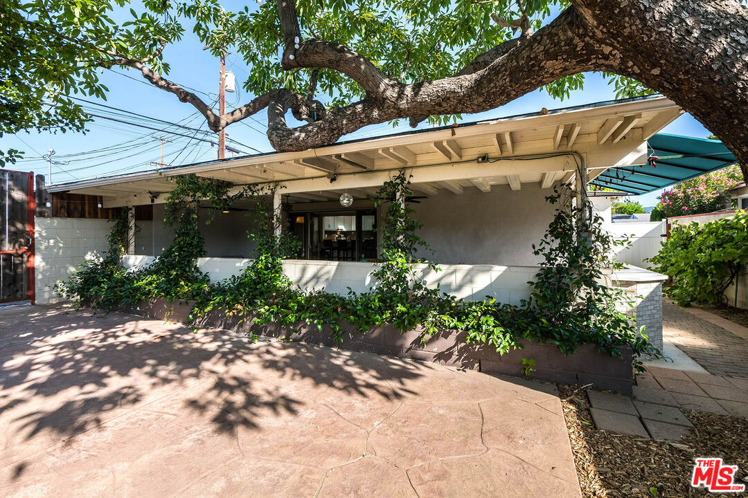 917 W Orange Grove Ave