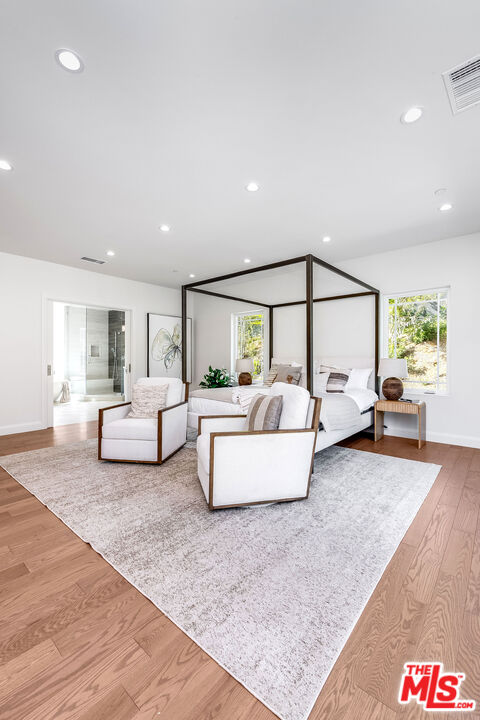 29677 Mulholland Hwy