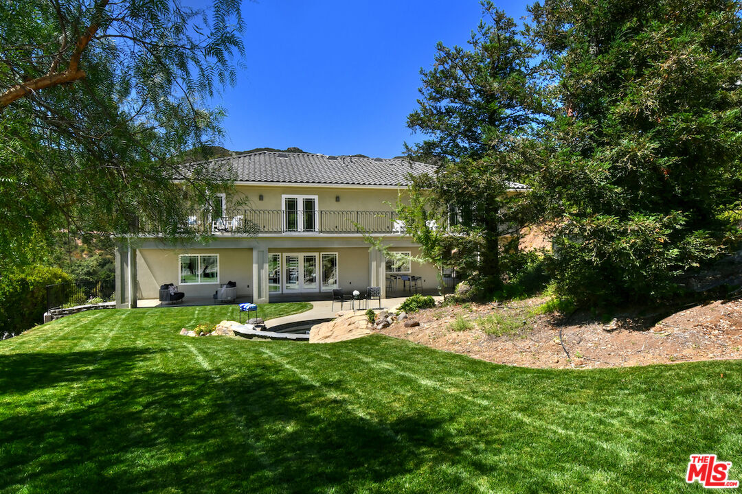 29677 Mulholland Hwy
