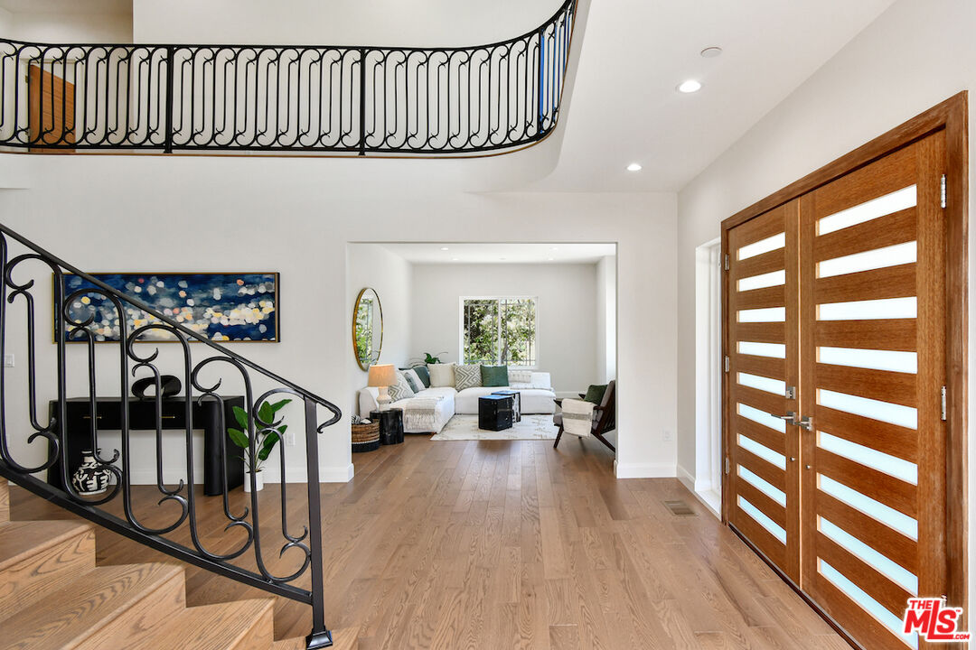 29677 Mulholland Hwy