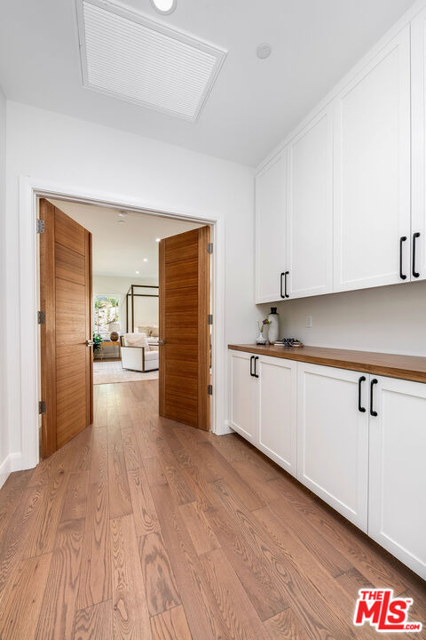 29677 Mulholland Hwy