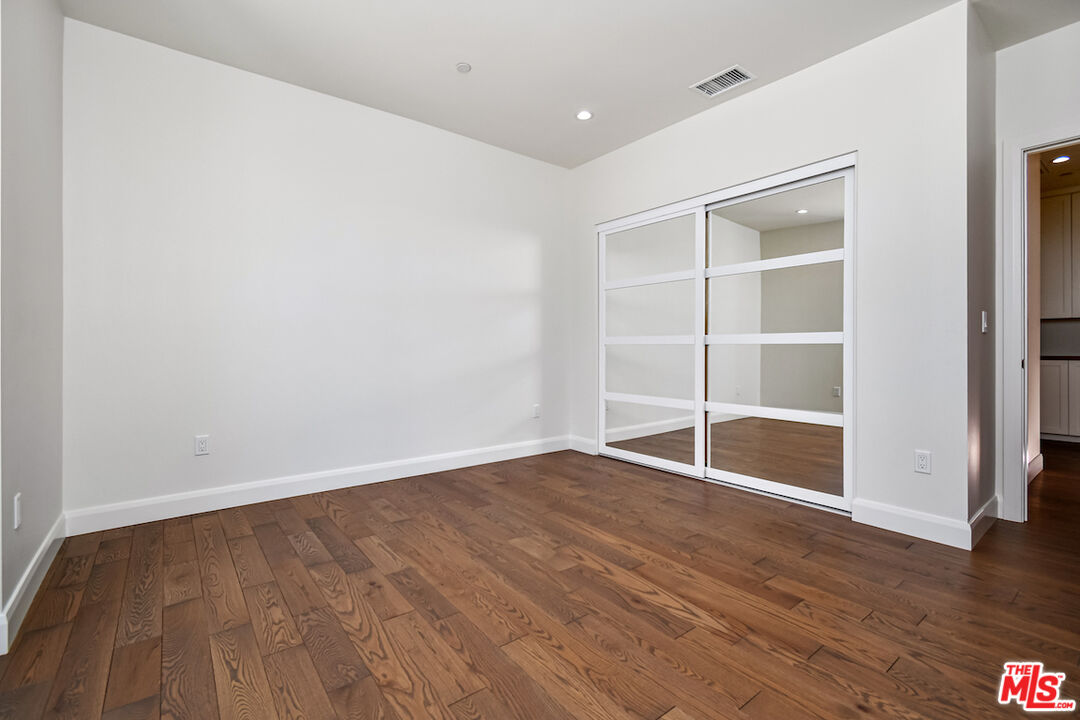 29677 Mulholland Hwy