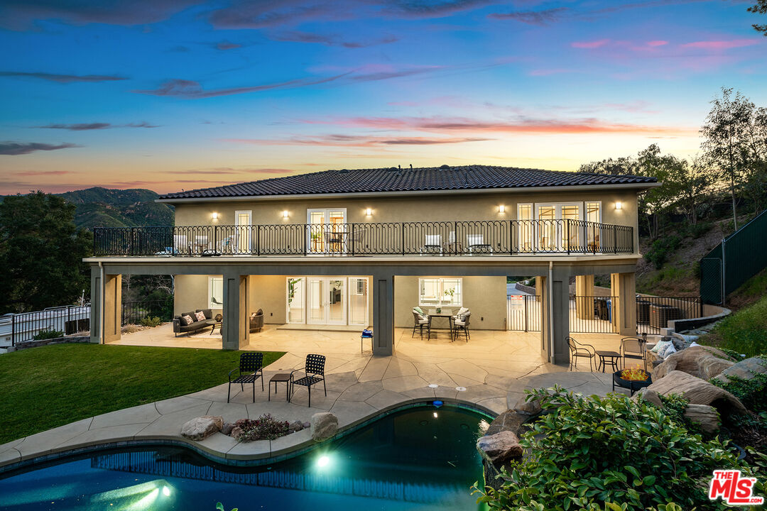 29677 Mulholland Hwy