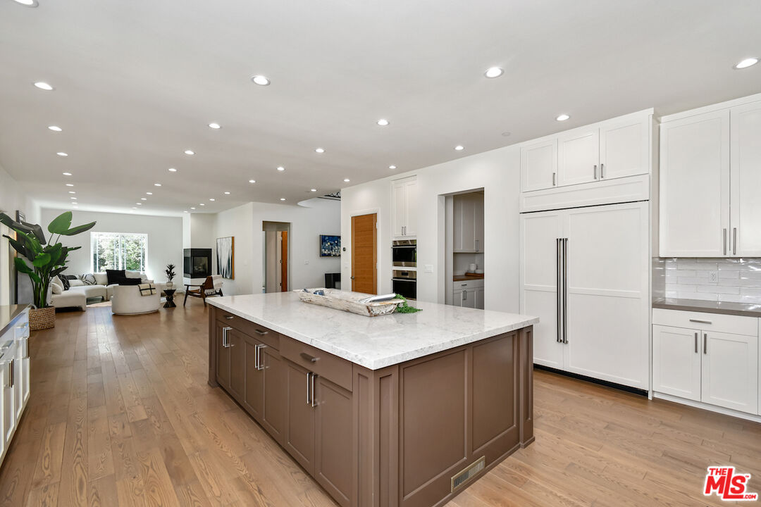 29677 Mulholland Hwy