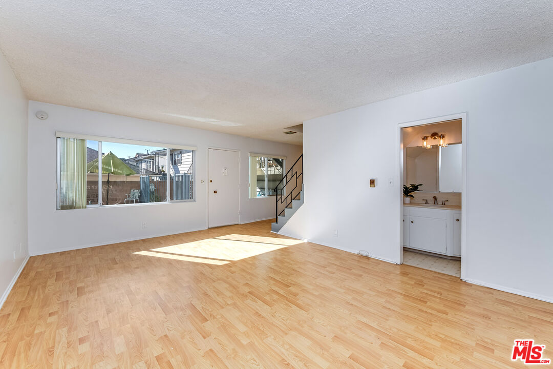 4131 Warner Blvd Unit: Unit C
