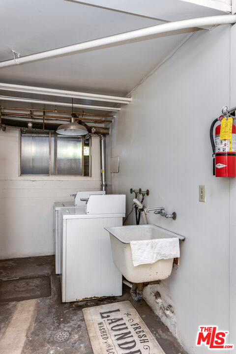 4131 Warner Blvd Unit: Unit C