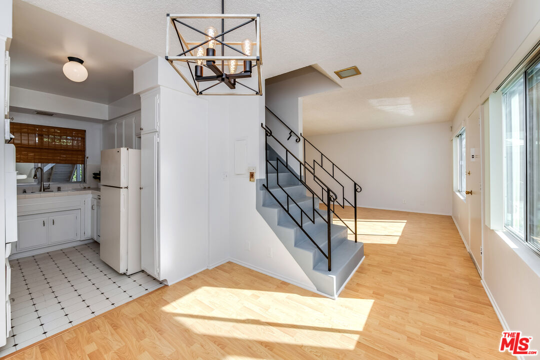 4131 Warner Blvd Unit: Unit C