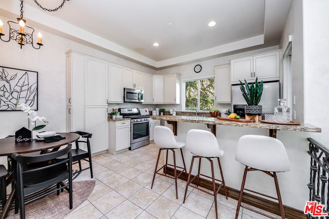 4125 W Hood Ave Unit: 103