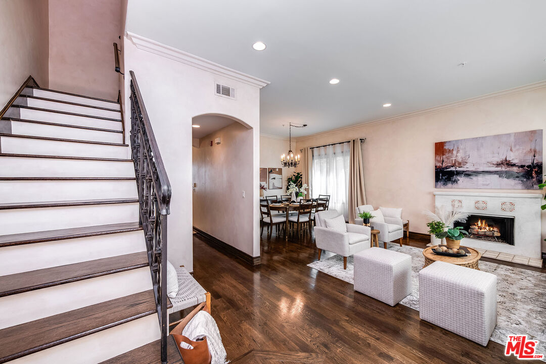 4125 W Hood Ave Unit: 103