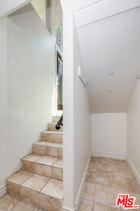 4125 W Hood Ave Unit: 103