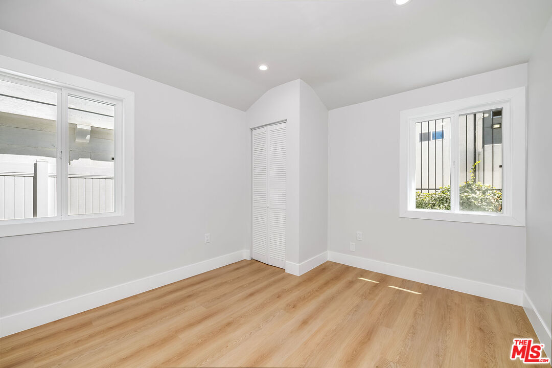 4524 Laurel Canyon Blvd