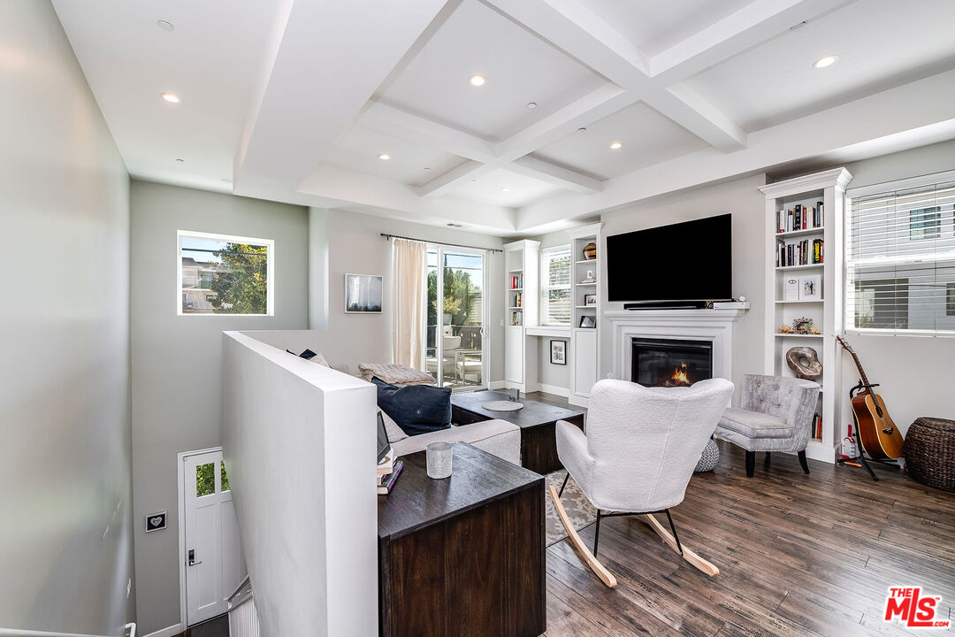 4840 Cleon Ave Unit: 108