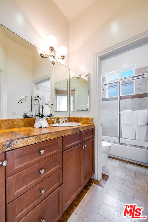 4125 W Hood Ave Unit: 103