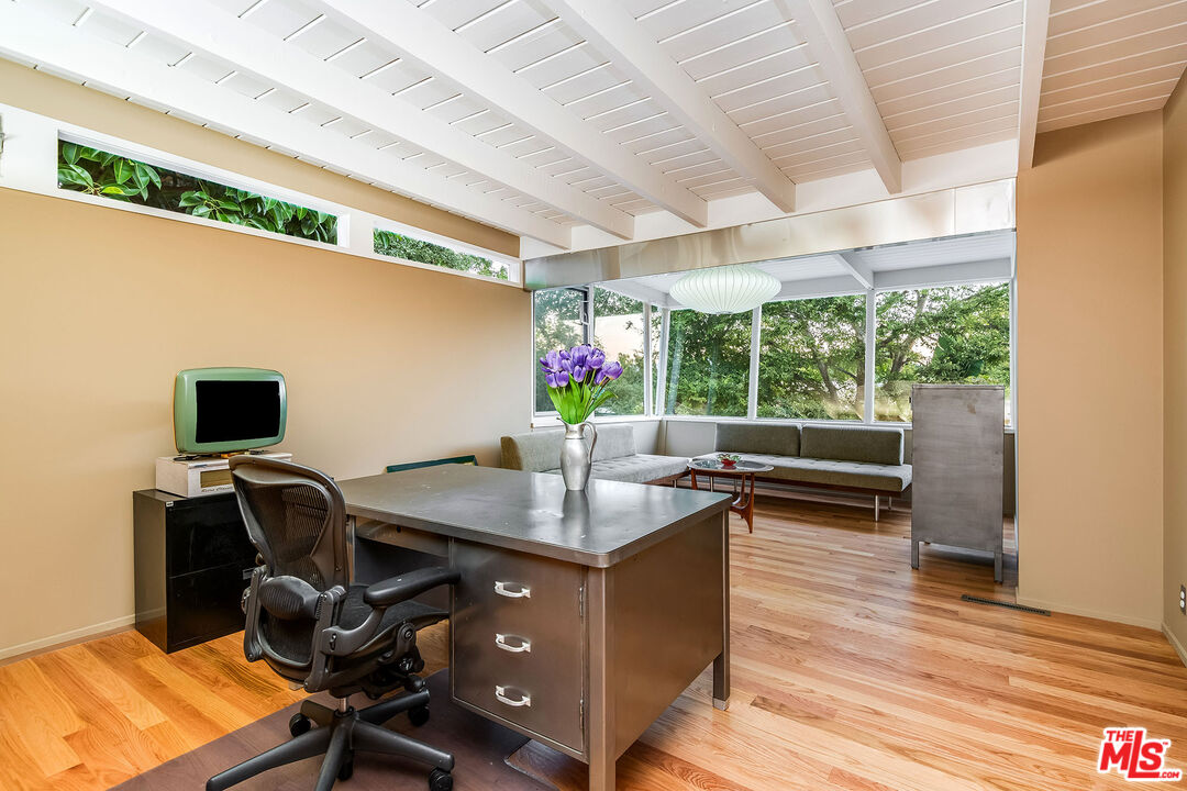 14322 Valley Vista Blvd