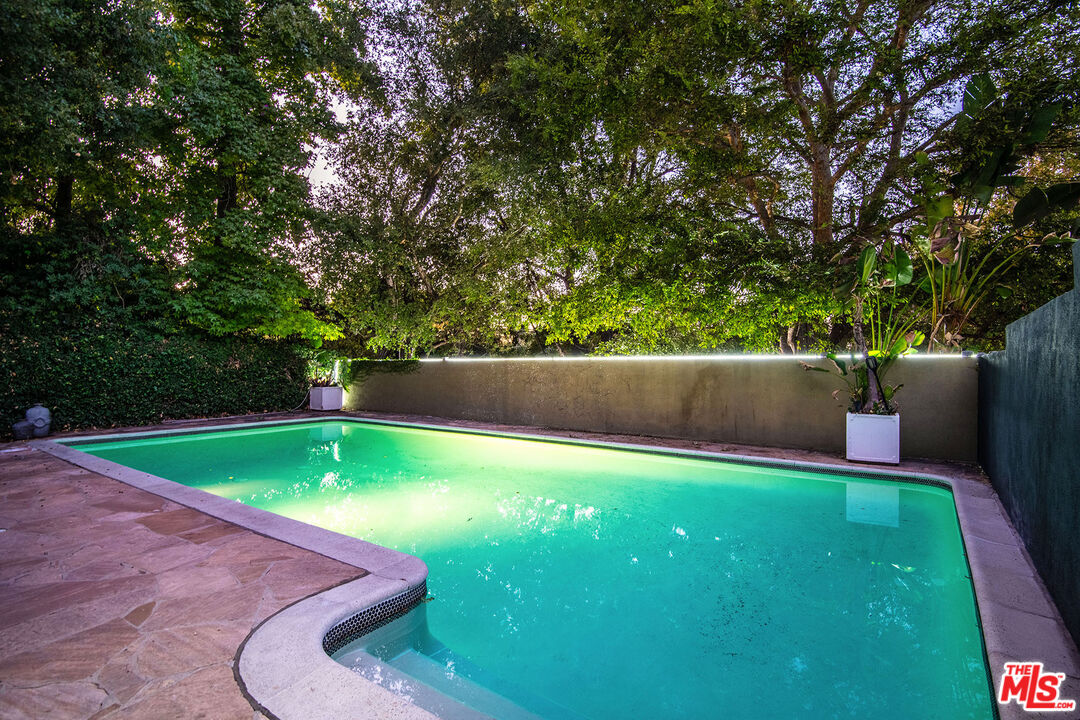 14322 Valley Vista Blvd