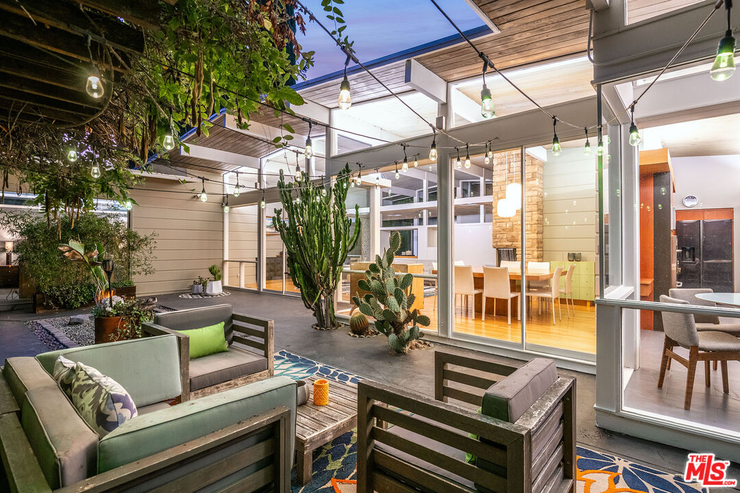 14322 Valley Vista Blvd