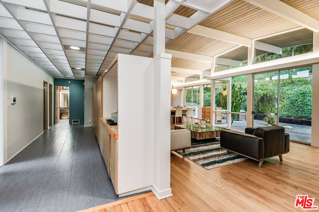 14322 Valley Vista Blvd