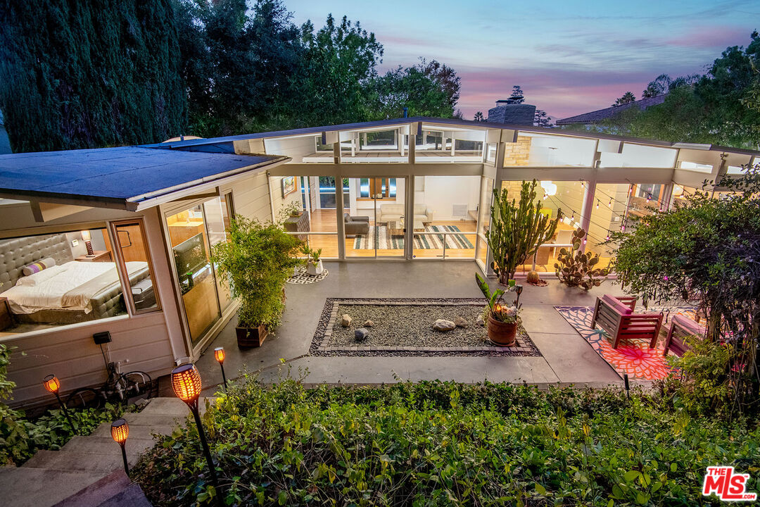 14322 Valley Vista Blvd