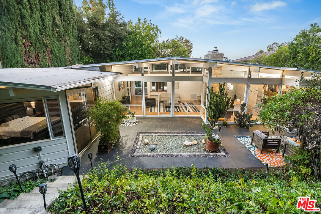 14322 Valley Vista Blvd