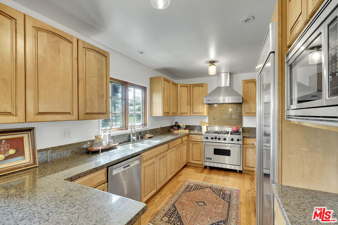 4300 Laurelgrove Ave