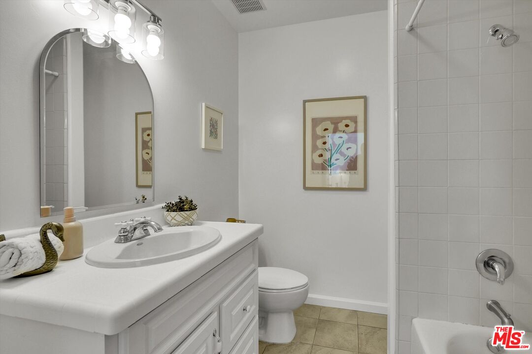 4300 Laurelgrove Ave