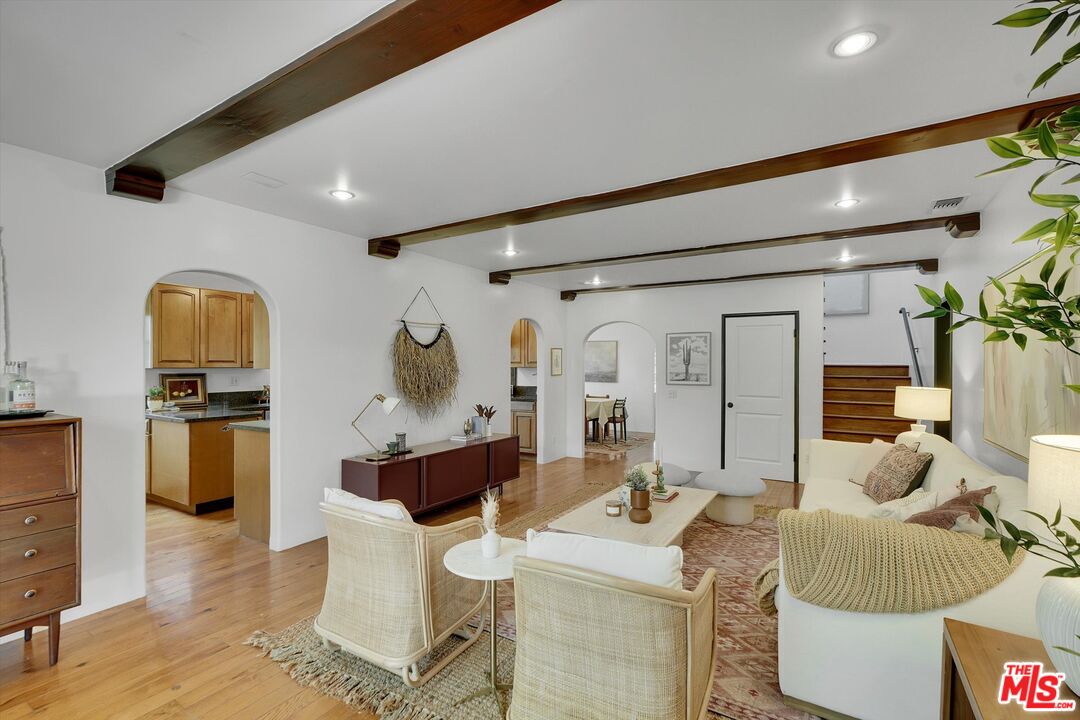 4300 Laurelgrove Ave