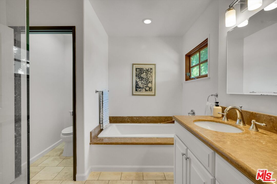 4300 Laurelgrove Ave