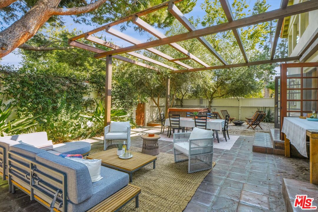 4300 Laurelgrove Ave