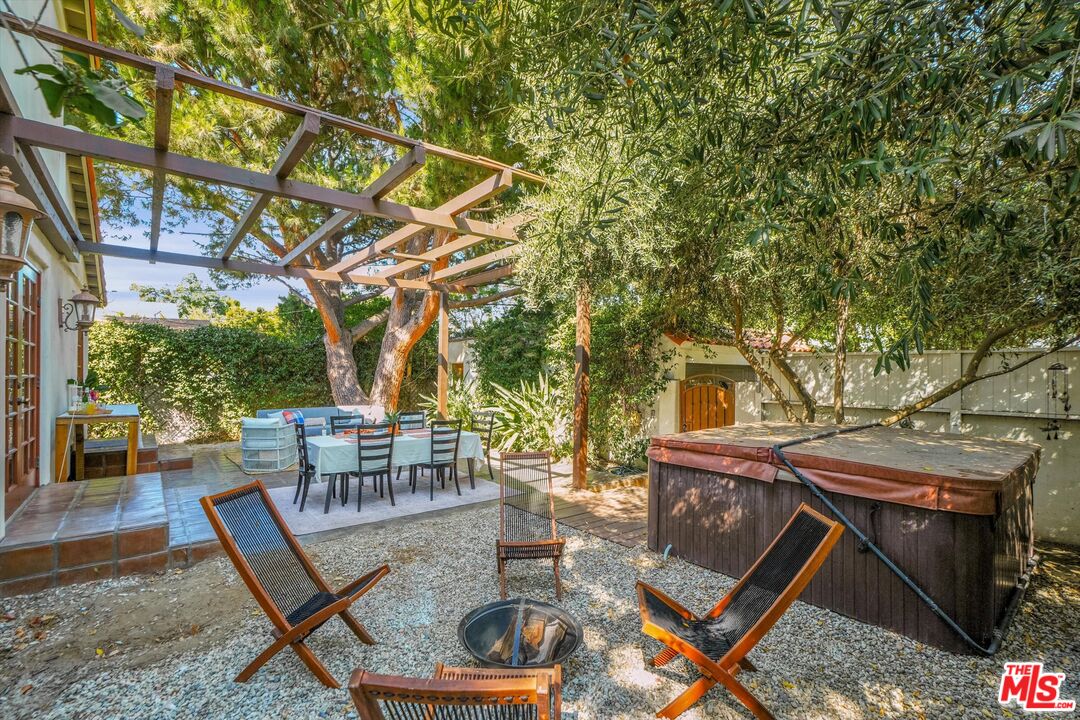 4300 Laurelgrove Ave