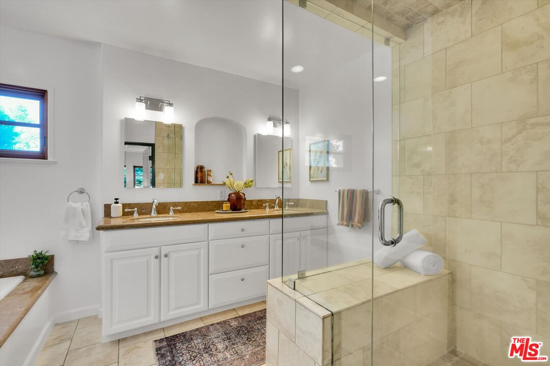 4300 Laurelgrove Ave