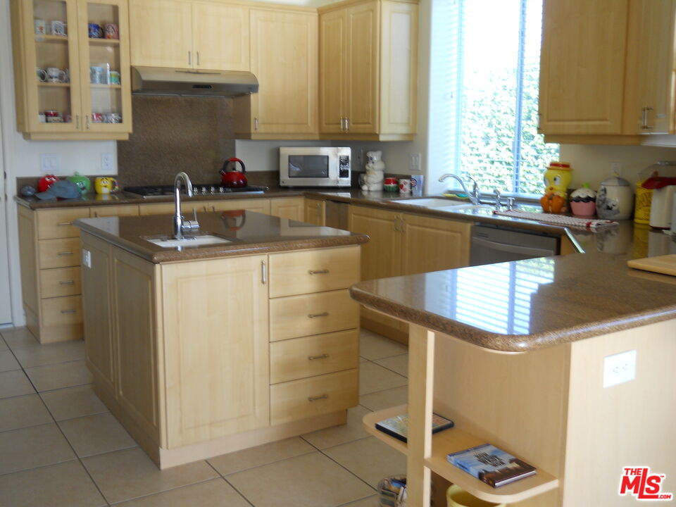 6 Thatcher Court