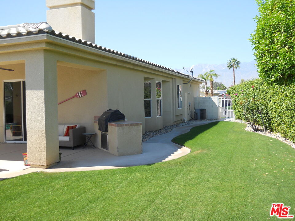 6 Thatcher Court