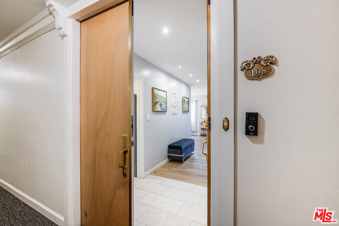 10707 Camarillo St Unit: 108