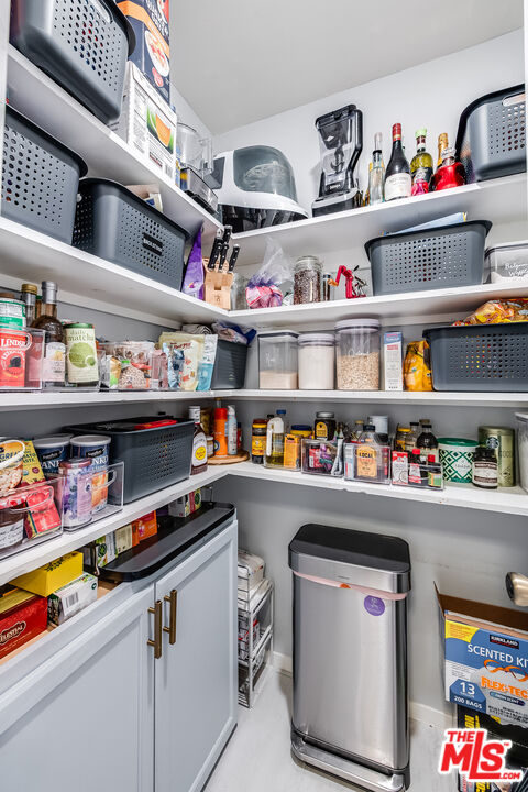 10707 Camarillo St Unit: 108