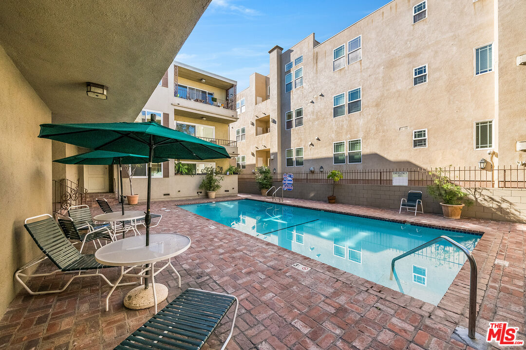 10707 Camarillo St Unit: 108